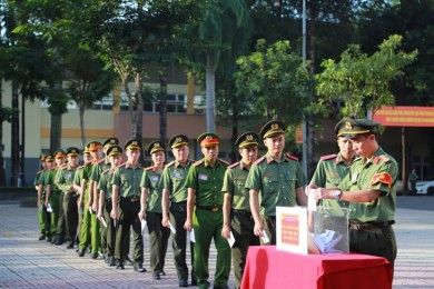 Học viên Trường Đại học An ninh nhân dân chung tay ủng hộ đồng bào bị ảnh hưởng bởi cơn bão số 10