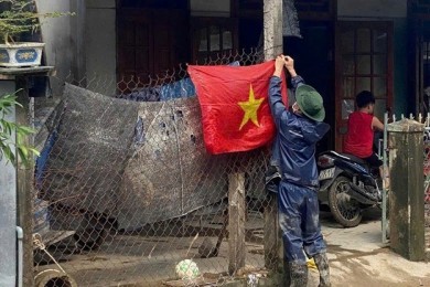 Đoàn công tác Trường Đại học An ninh nhân dân tiếp tục ngày làm việc thứ 4 hỗ trợ nhân dân Đắk Lắk khắc phục hậu quả bão lũ