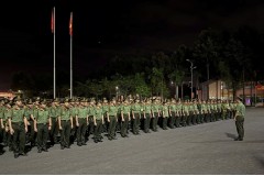 Đơn vị dự bị chiến đấu Trường Đại học An ninh nhân dân duy trì hành quân, tuần tra bảo vệ an toàn khuôn viên Nhà trường