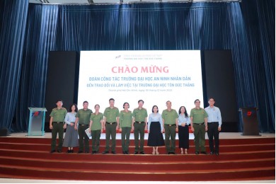 Phòng Quản lý học viên trao đổi kinh nghiệm với Phòng Công tác học sinh – sinh viên, Trường Đại học Tôn Đức Thắng