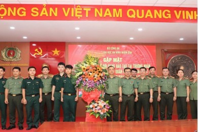 Sôi nổi chuỗi hoạt động kỷ niệm 81 năm ngày thành lập Quân đội Nhân dân Việt Nam (22/12/1944 -22/12/2025), 36 năm ngày hội Quốc phòng toàn dân (22/12/1989 - 22/12/2025) cho học viên Quân đội tại Trường Đại học An ninh nhân dân