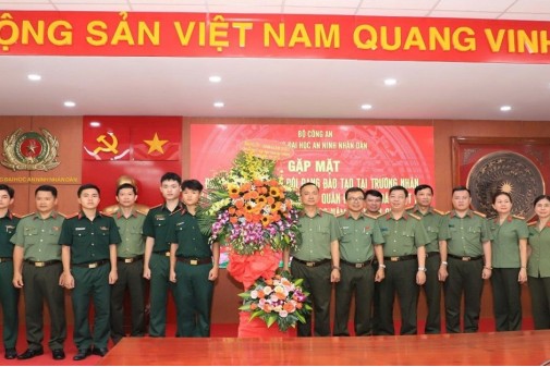 Sôi nổi chuỗi hoạt động kỷ niệm 81 năm ngày thành lập Quân đội Nhân dân Việt Nam (22/12/1944 -22/12/2025), 36 năm ngày hội Quốc phòng toàn dân (22/12/1989 - 22/12/2025) cho học viên Quân đội tại Trường Đại học An ninh nhân dân
