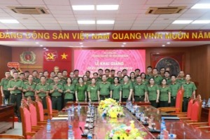 Trường Đại học An ninh nhân dân tổ chức Lễ khai giảng Lớp Bồi dưỡng pháp luật, nghiệp vụ cho cán bộ tốt nghiệp đại học, cao đẳng ngoài ngành được tuyển vào Công an nhân dân tại Trường