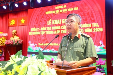 Lễ Khai giảng Khóa 2 - Đào tạo trung cấp lý luận chính trị, hệ không tập trung (lớp thứ 10, 11, 12)