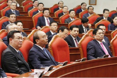 Bộ Chính trị: Bảo vệ cán bộ năng động, sáng tạo vì lợi ích chung
