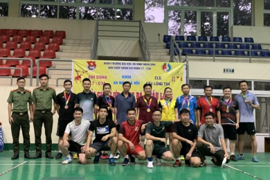 Sôi nổi giải giao lưu cầu lông - bóng đá mừng đảng, mừng xuân Nhâm Dần 2022