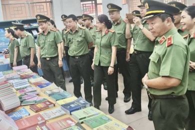 Trường Đại học An ninh nhân dân khai mạc trưng bày sách với chủ đề “Học tập và làm theo tư tưởng, đạo đức, phong cách Hồ Chí Minh”