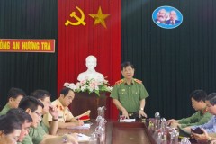Thứ trưởng Nguyễn Văn Sơn chỉ đạo công tác khắc phục hậu quả mưa lũ tại miền Trung