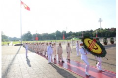 Đoàn đại biểu dự Đại hội Đảng bộ Công an Trung ương lần thứ VII, nhiệm kỳ 2020 – 2025 vào Lăng viếng Chủ tịch Hồ Chí Minh