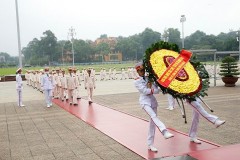 Đoàn đại biểu Đảng ủy Công an Trung ương, Bộ Công an vào Lăng viếng Chủ tịch Hồ Chí Minh