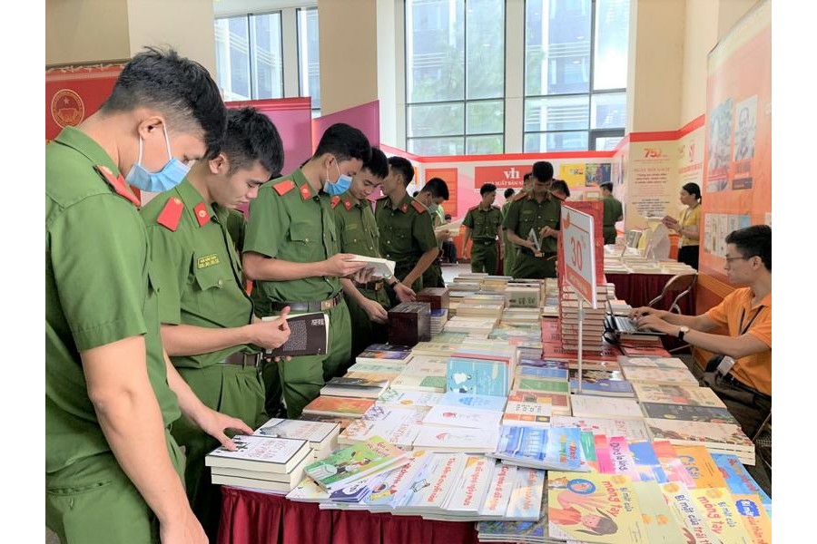 Sinh viên Trường Đại học An ninh nhân dân và Cuộc thi Đại sứ Văn hóa đọc trong Công an nhân dân năm 2020.