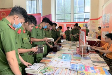 Sinh viên Trường Đại học An ninh nhân dân và Cuộc thi Đại sứ Văn hóa đọc trong Công an nhân dân năm 2020.