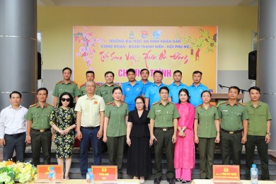 Công đoàn Trường Đại học An ninh nhân dân phối hợp với các đơn vị và tổ chức quần chúng tổ chức đa dạng các hoạt động chăm lo cho đoàn viên, người lao động của Trường nhân dịp Tết Nguyên đán Ất Tỵ - 2025