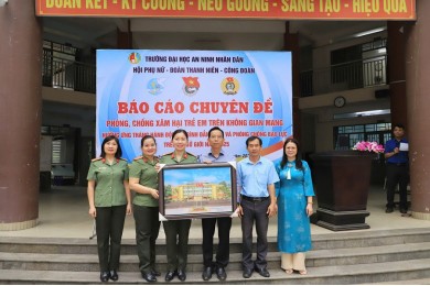 Hội Phụ nữ - Đoàn Thanh niên - Công đoàn Trường Đại học An ninh nhân dân báo cáo chuyên đề “Phòng, chống xâm hại trẻ em trên không gian mạng” 