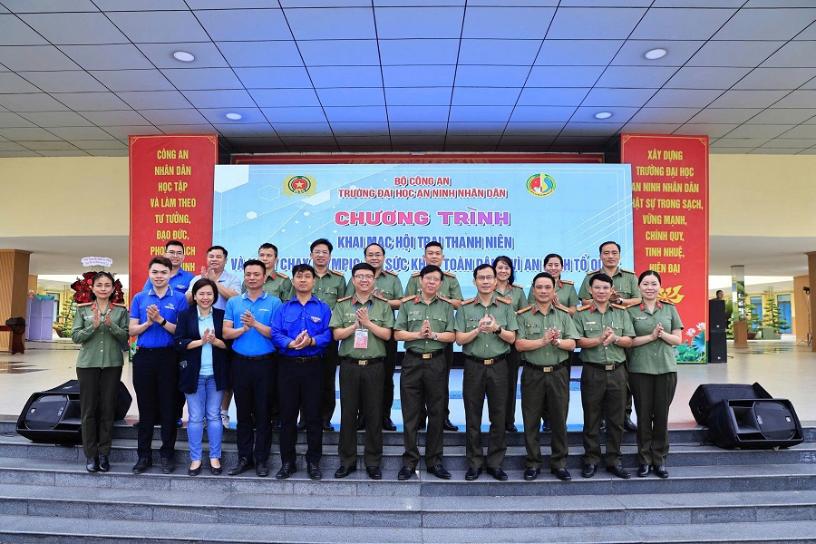 Sôi nổi Ngày chạy Olympic - Vì sức khỏe toàn dân - Vì An ninh Tổ quốc năm 2026 tại Trường Đại học An ninh nhân dân Sôi nổi Ngày chạy Olympic - Vì sức khỏe toàn dân - Vì An ninh Tổ quốc năm 2026 tại Trường Đại học An ninh nhân dân