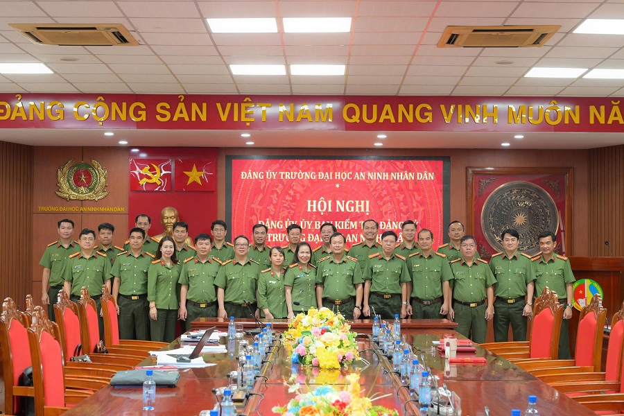 Ủy ban Kiểm tra Đảng ủy Công an Trung ương làm việc với Đảng bộ Trường Đại học An ninh nhân dân để nắm tình hình phục vụ công tác kiểm tra, giám sát và thi hành kỷ luật của đảng Ủy ban Kiểm tra Đảng ủy Công an Trung ương làm việc với Đảng bộ Trường Đại học An ninh nhân dân để nắm tình hình phục vụ công tác kiểm tra, giám sát và thi hành kỷ luật của đảng