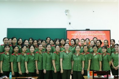 Hội Phụ nữ Trường Đại học An ninh nhân dân tổ chức chương trình gặp mặt hội viên nữ các khóa mới nhập học