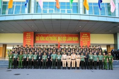 Tuổi trẻ Trường Đại học An ninh nhân dân tham gia chương trình “Tổ quốc trong tim”