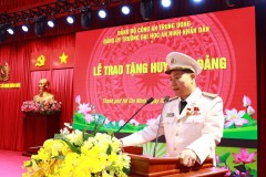Đảng ủy Trường Đại học An ninh nhân dân tổ chức lễ trao tặng Huy hiệu 30 năm tuổi Đảng