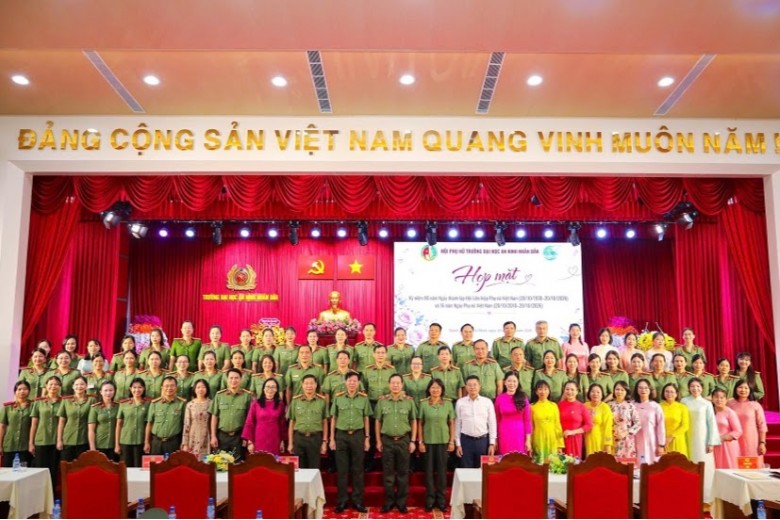 Phụ nữ Trường Đại học An ninh nhân dân thi đua lập thành tích chào mừng Ngày Phụ nữ Việt Nam 20/10