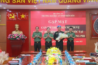 Gặp mặt cán bộ của Trường Đại học An ninh nhân dân thực hiện nhiệm vụ giữ gìn hòa bình Liên hợp quốc tại phái bộ MINUSCA, Cộng hòa Trung Phi