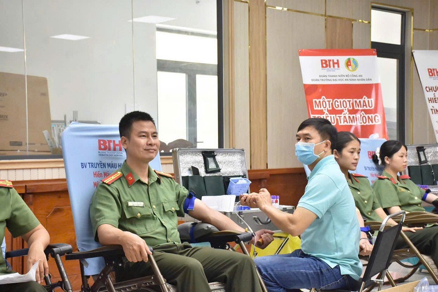 Trường Đại học An ninh nhân dân hoàn thành vượt mức chỉ tiêu hiến máu tình nguyện năm 2026 Trường Đại học An ninh nhân dân hoàn thành vượt mức chỉ tiêu hiến máu tình nguyện năm 2026