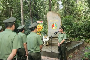 Trường Đại học An ninh nhân dân tổ chức hoạt động về nguồn nhân kỷ niệm 63 năm Ngày truyền thống