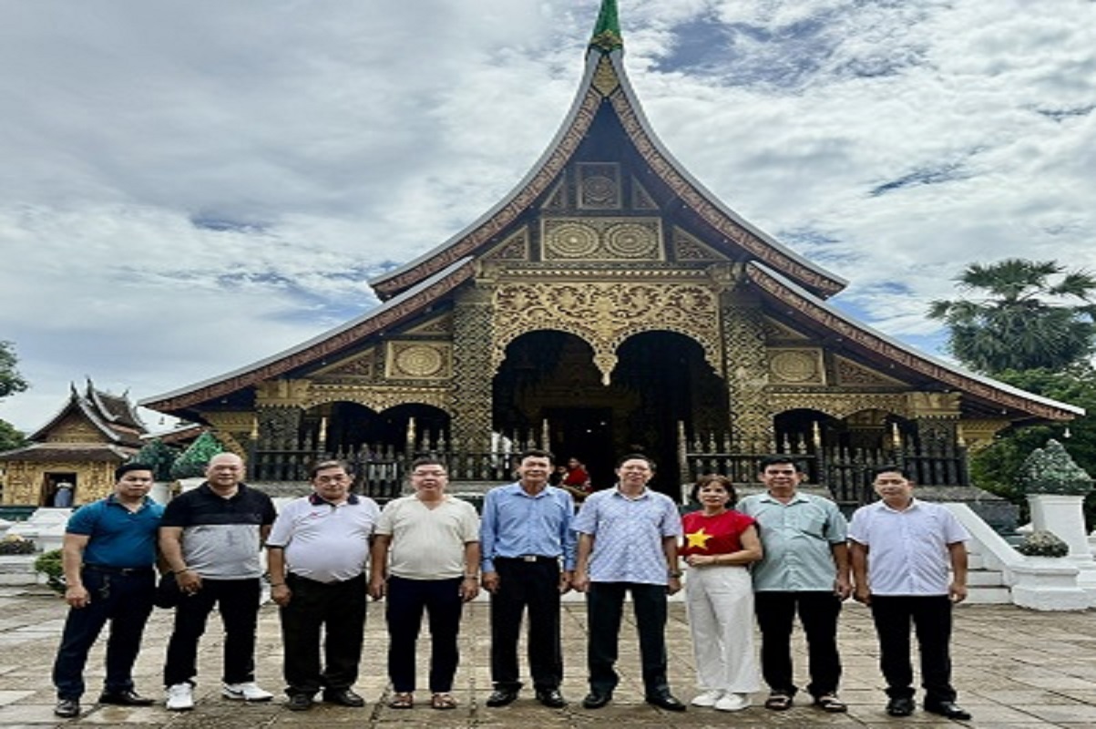 Đoàn công tác Trường Đại học An ninh nhân dân thăm, làm việc và tập huấn phương pháp giảng dạy tiếng Anh tại Học viện An ninh nhân dân Lào